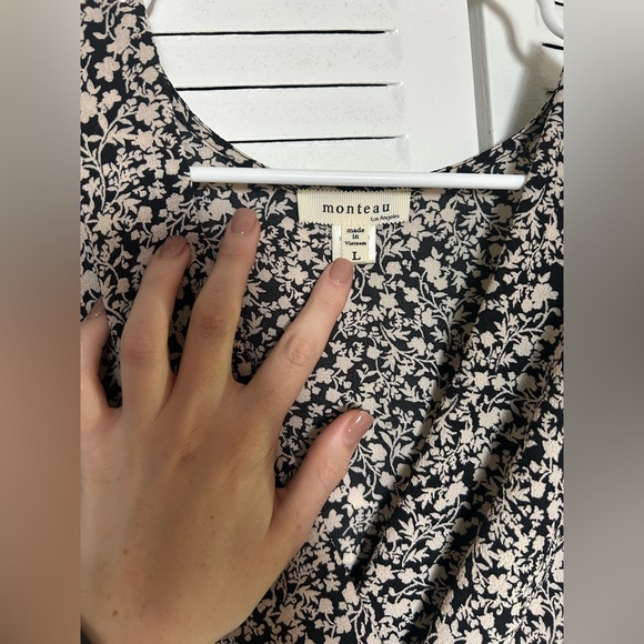 Dress Shirt perfect for an office setting! - Picture 2 of 2